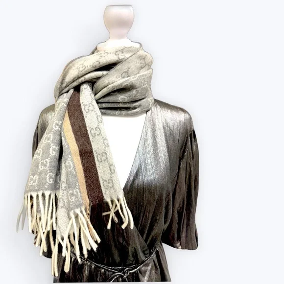 Auth Gucci Grays GG Supreme Monogram Cashmere Wool Blend Muffler Scarf Stole